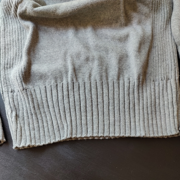 Small Grey 🩶 DYNY 100% cotton sweater - Picture 5 of 8